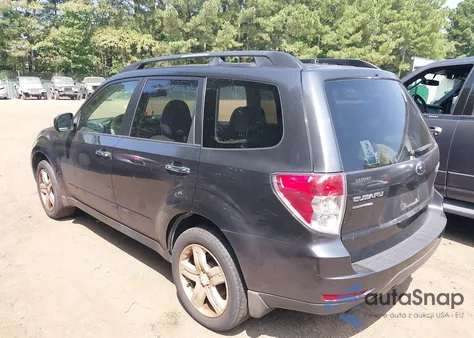 2010 Subaru Forester 2.5X Premium z USA, uszkodzony, nr VIN JF2SH6CC1AH723189